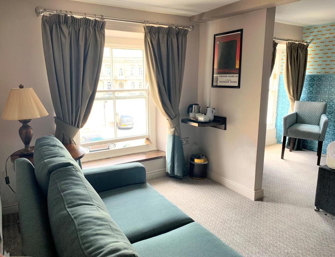 The Bay Horse, Masham Hotel Bagian luar foto