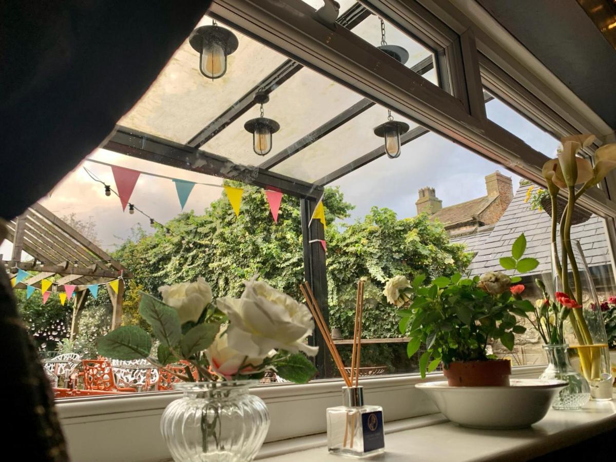 The Bay Horse, Masham Hotel Bagian luar foto